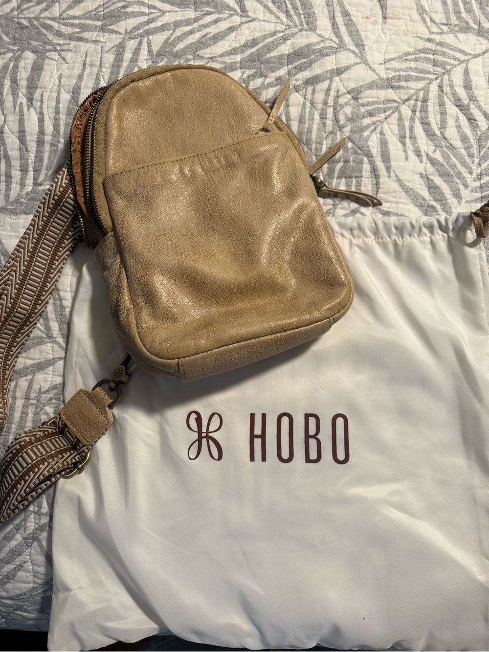 HOBO Cass sling Leather Mini Crossbody Pocket Bag - Picture 5 of 5